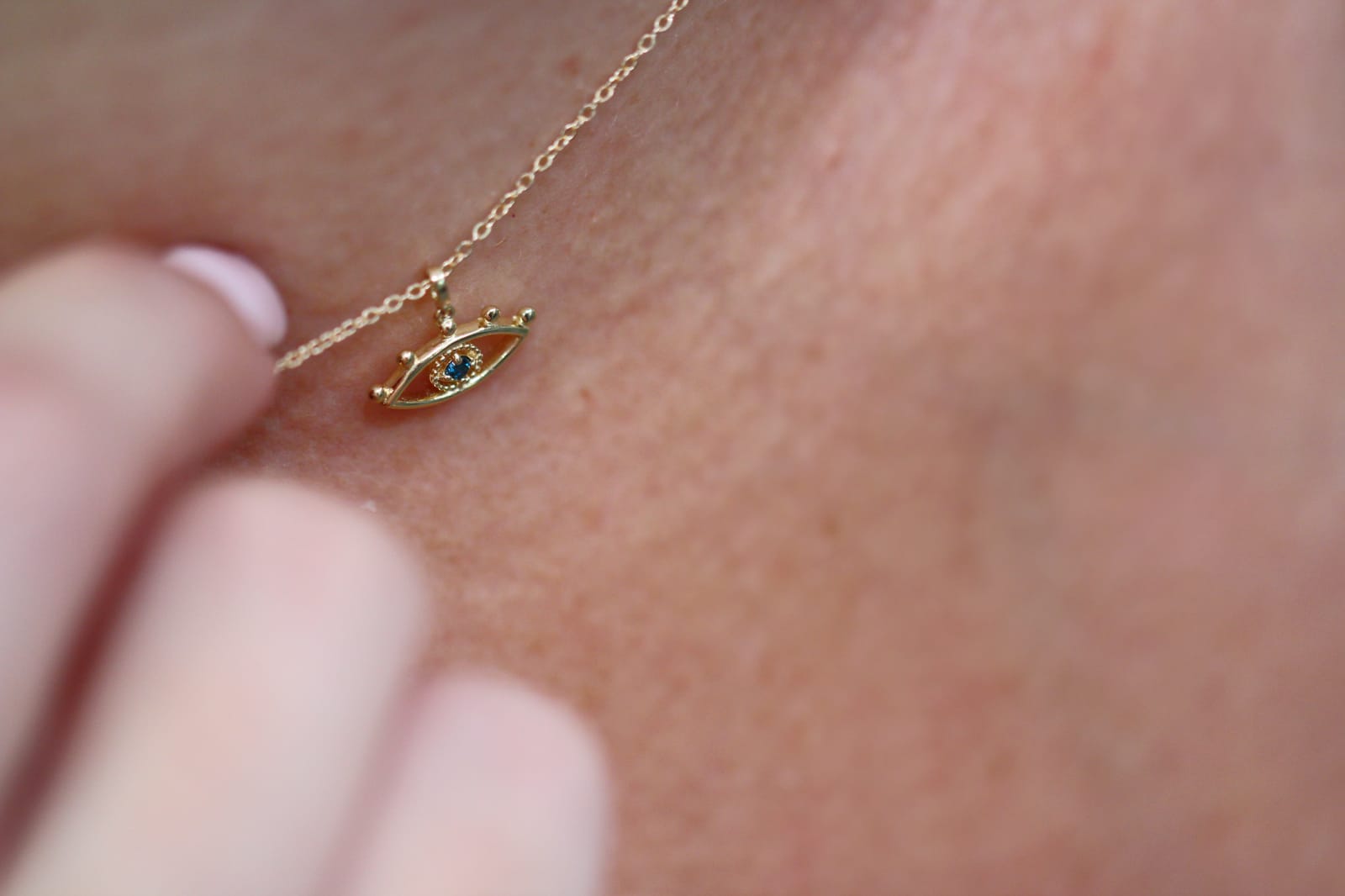 ACHK_Evil_Eye_Necklace_Model.