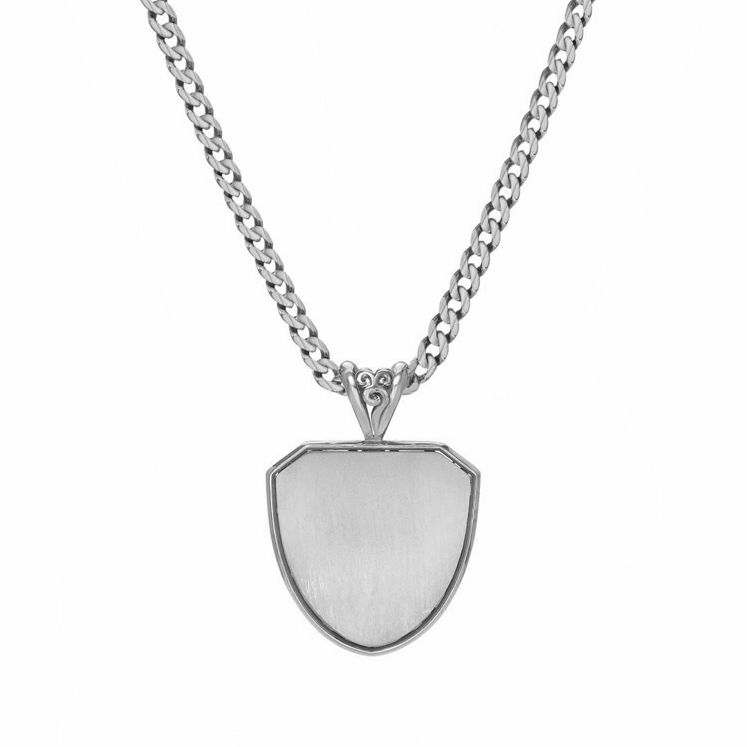 EA Signature Crest Amulet