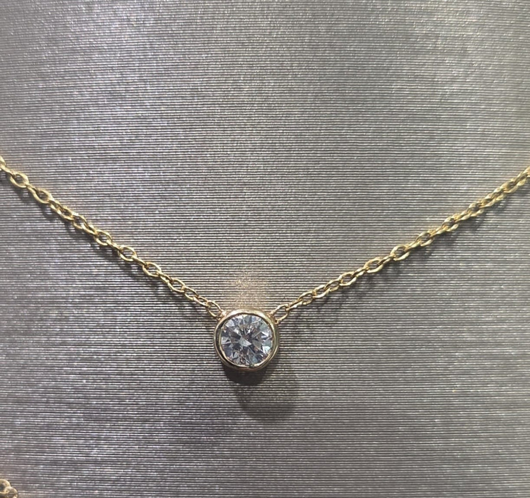 Small Beza Pendant - 0.21ct